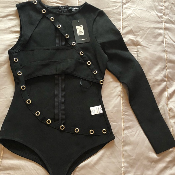 Fashion Nova Tops - Fashion Nova grommet bodysuit